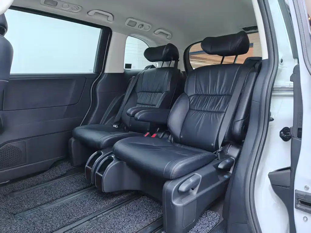 Honda Odyssey 2019 2.0L Hybrid Zhi Xiang Edition 2020 - thumbnail 14