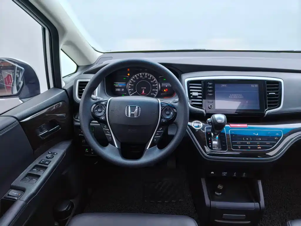 Honda Odyssey 2019 2.0L Hybrid Zhi Xiang Edition 2020 - thumbnail 15