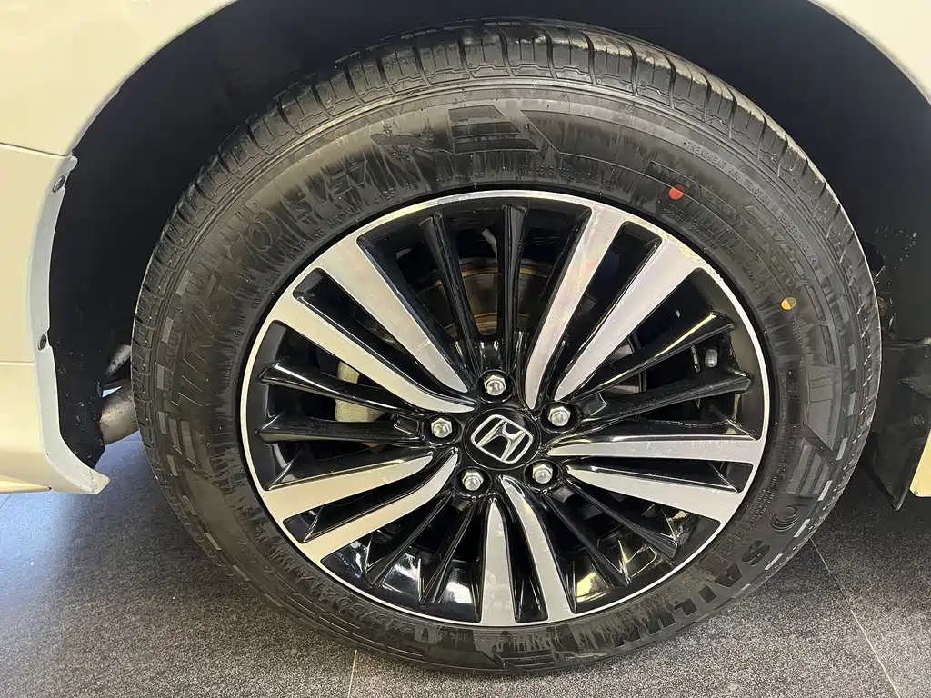 Honda Odyssey 2019 2.0L Hybrid Zhi Xiang Edition 2020 - thumbnail 16