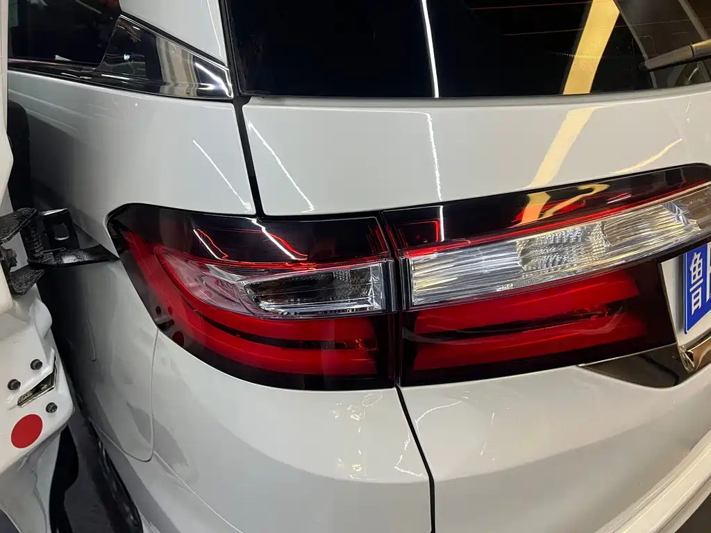Honda Odyssey 2019 2.0L Hybrid Zhi Xiang Edition 2020 - thumbnail 19