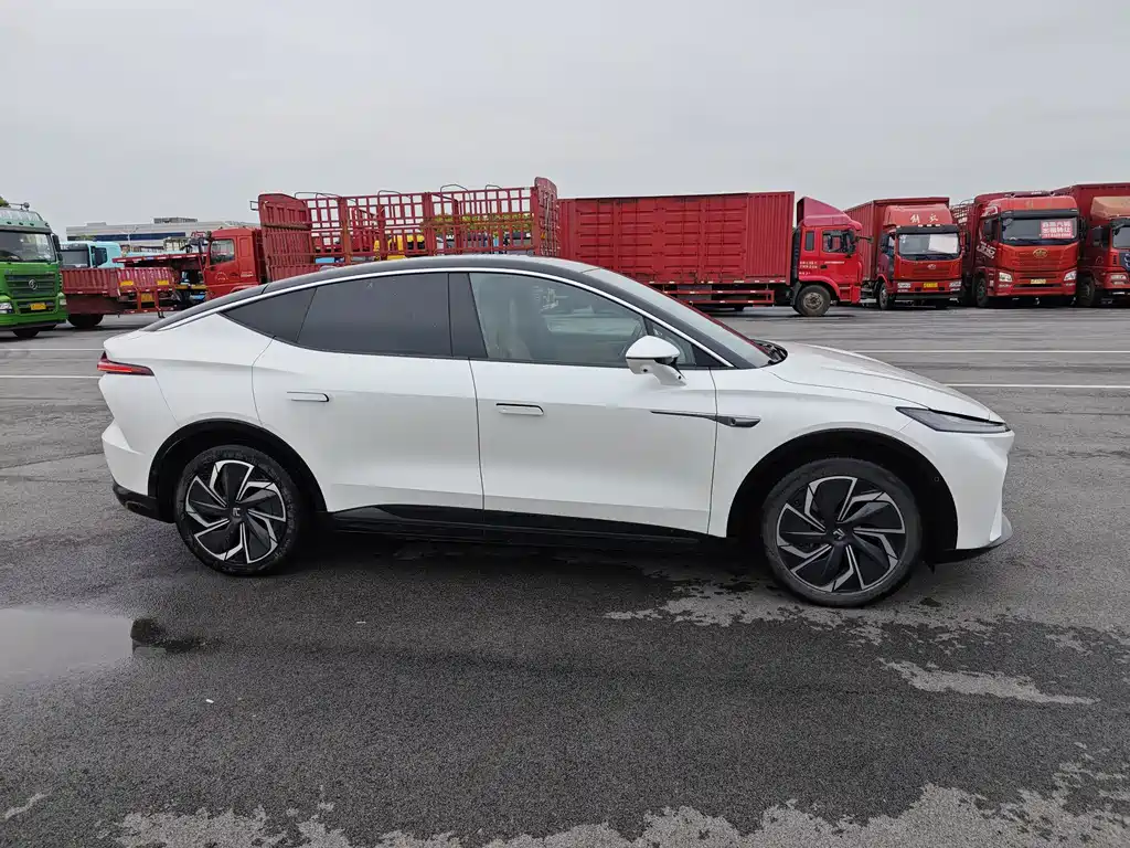Roewe Feifan R7 2024 Advanced Pro Edition 2023 - thumbnail 4