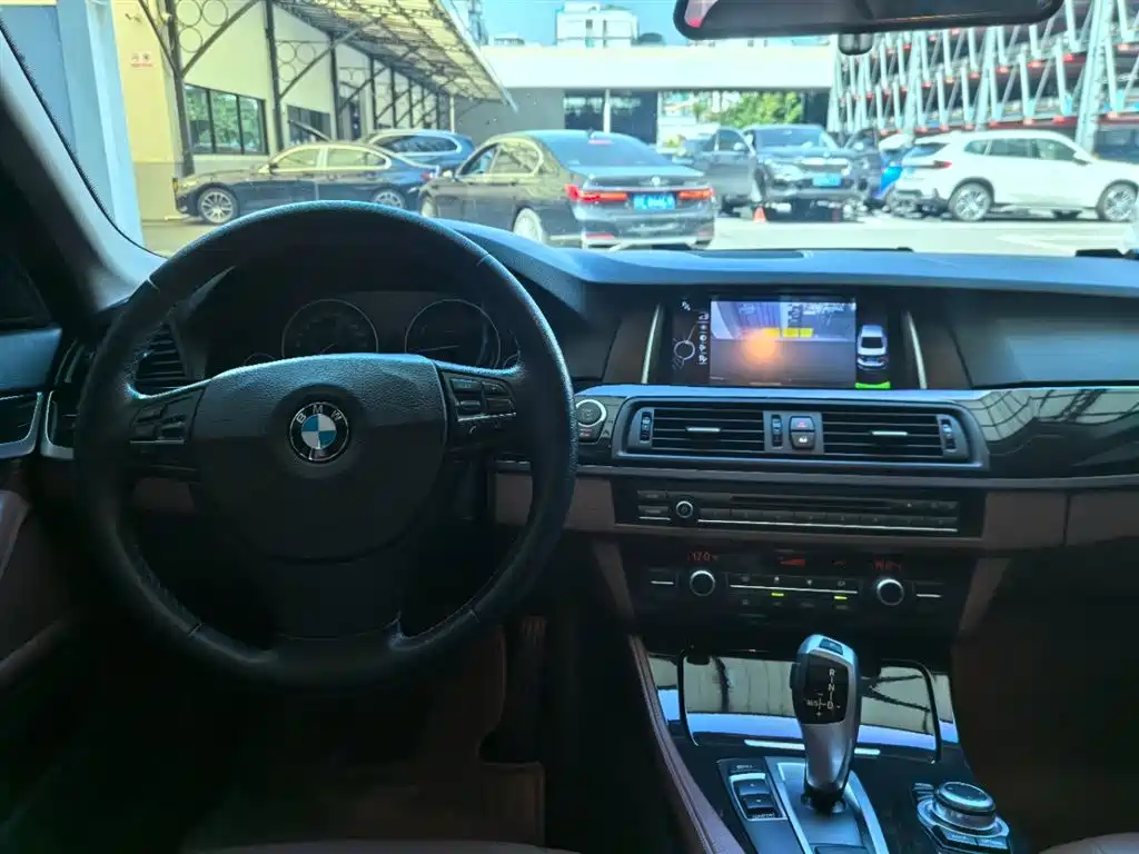 BMW BMW 5 Series 2014 520Li Elegant Edition 2015 - thumbnail 9