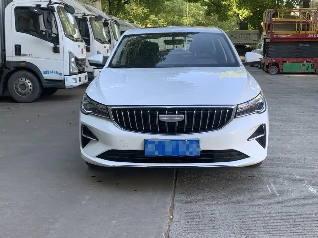 Geely Auto Geely Emgrand 2026 4 Million Anniversary Edition 1.5L CVT Beyond 2025 - thumbnail 2
