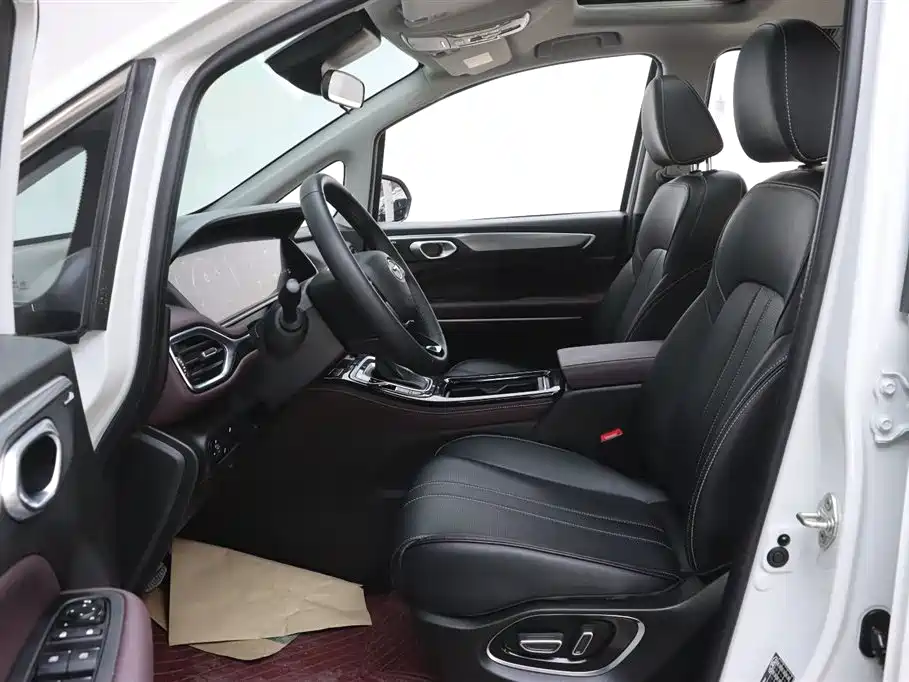 GAC Trumpchi GAC Trumpchi M6 2023 PRO 270T DCT Luxury Edition 2025 - thumbnail 15