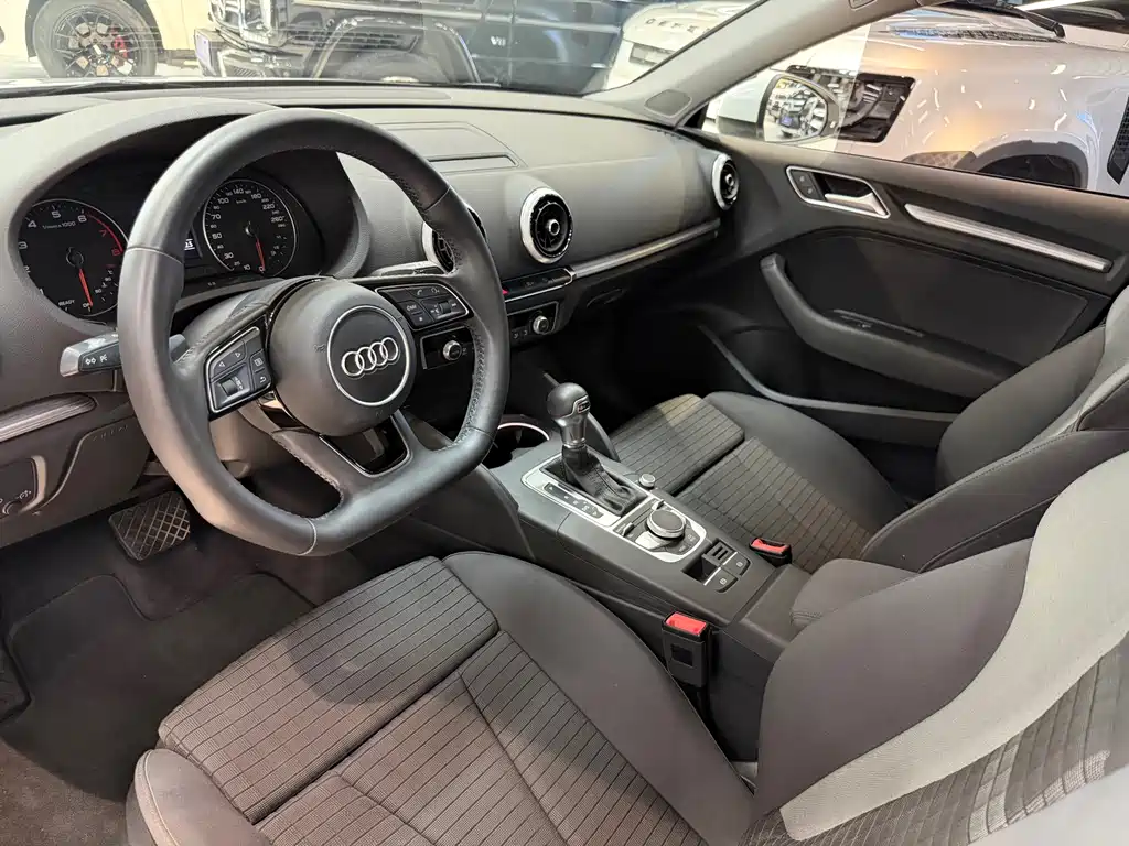 Audi Audi A3 Sportback 40 TFSI 2018 - thumbnail 3