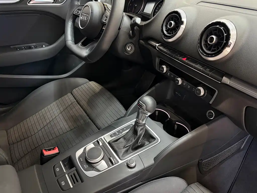 Audi Audi A3 Sportback 40 TFSI 2018 - thumbnail 19
