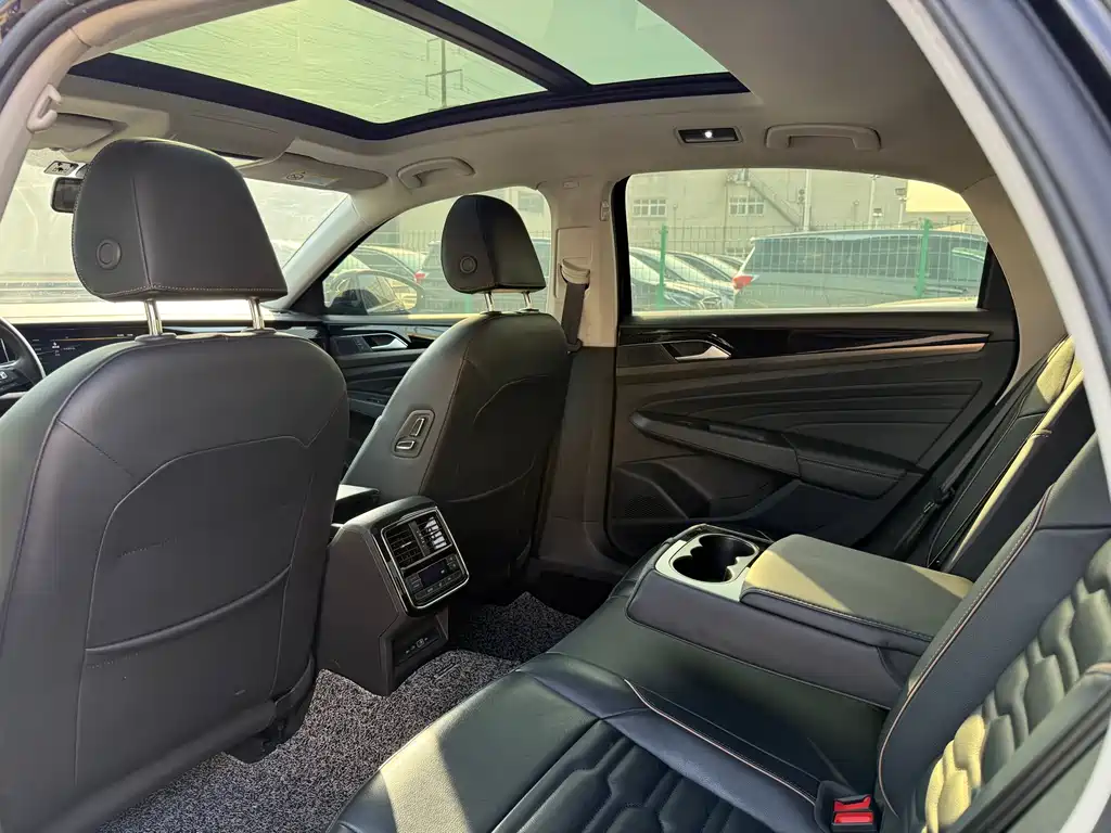 Volkswagen Volkswagen Passat 2021 330TSI Elite Edition 2021 - thumbnail 24