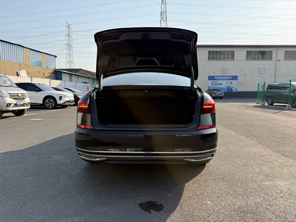 Volkswagen Volkswagen Passat 2021 330TSI Elite Edition 2021 - thumbnail 26