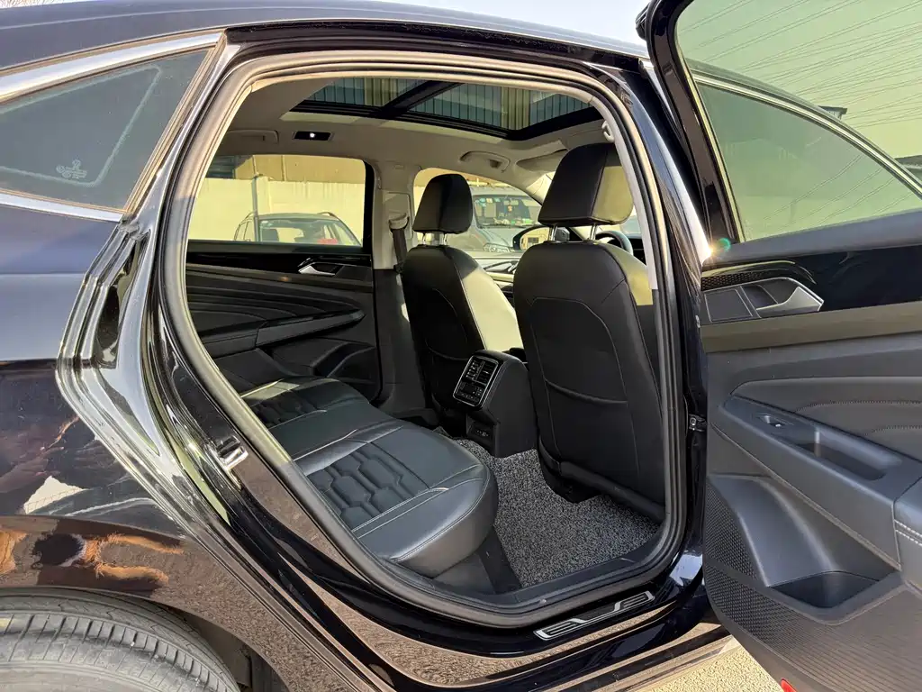 Volkswagen Volkswagen Passat 2021 330TSI Elite Edition 2021 - thumbnail 27