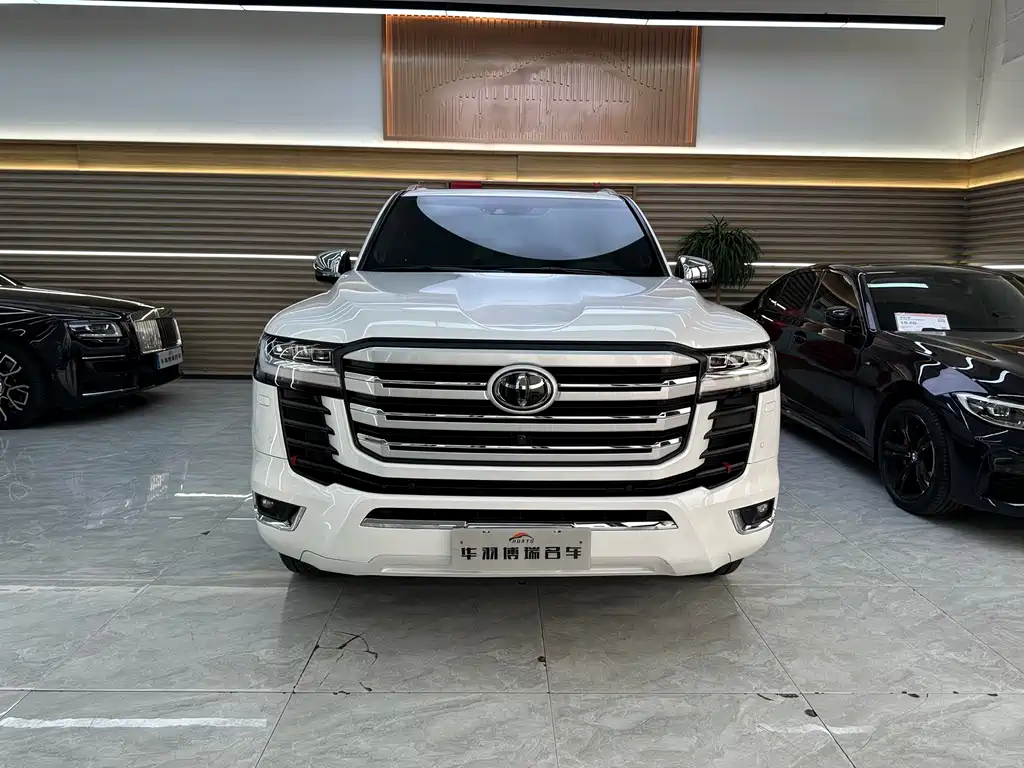 Toyota Land Cruiser (Import) LC300 2023 3.5T VX-R 2024 - thumbnail 2