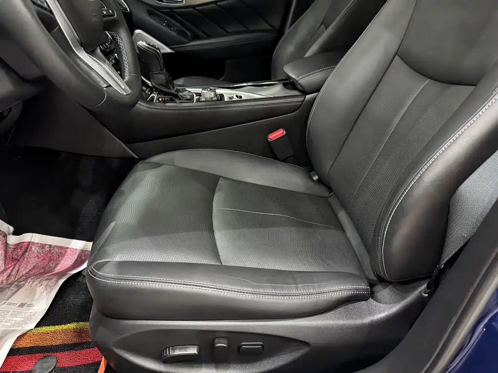 Infiniti Infiniti Q50L 2019 2.0T 30th Anniversary Limited Edition 2020 - thumbnail 7