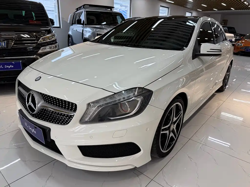 Mercedes-Benz Mercedes-Benz A-Class (imported) 2016 A 260 Sport 2016 - thumbnail 2