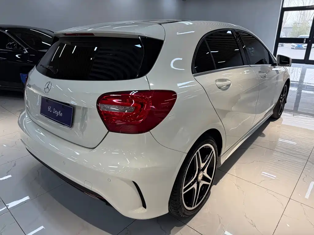 Mercedes-Benz Mercedes-Benz A-Class (imported) 2016 A 260 Sport 2016 - thumbnail 3