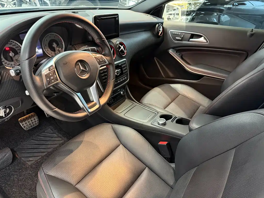 Mercedes-Benz Mercedes-Benz A-Class (imported) 2016 A 260 Sport 2016 - thumbnail 5