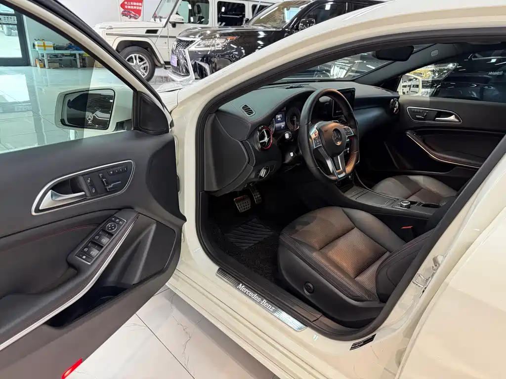 Mercedes-Benz Mercedes-Benz A-Class (imported) 2016 A 260 Sport 2016 - thumbnail 6