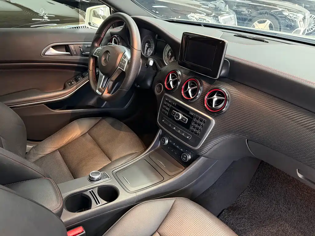 Mercedes-Benz Mercedes-Benz A-Class (imported) 2016 A 260 Sport 2016 - thumbnail 17