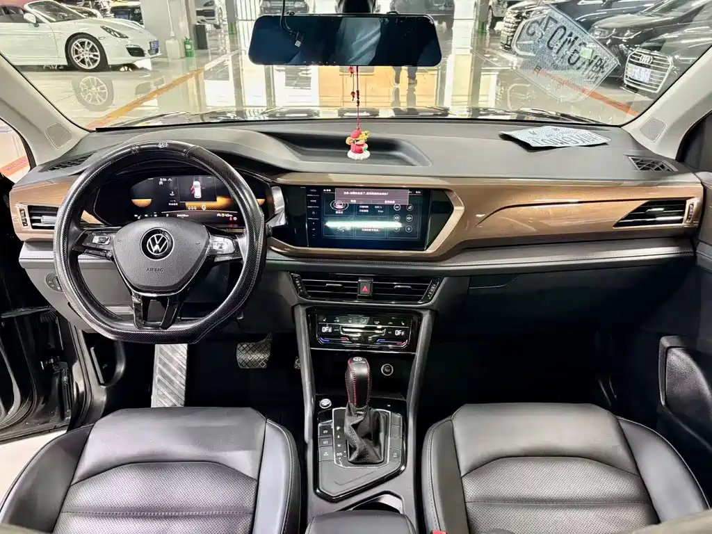 Volkswagen Tharu 2022 280TSI FWD Luxury Edition 2022 - thumbnail 8