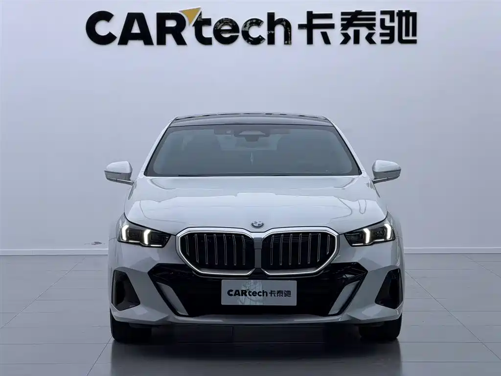 BMW BMW 5 Series 2024 530Li Premium M Sport Package 2024 - thumbnail 2