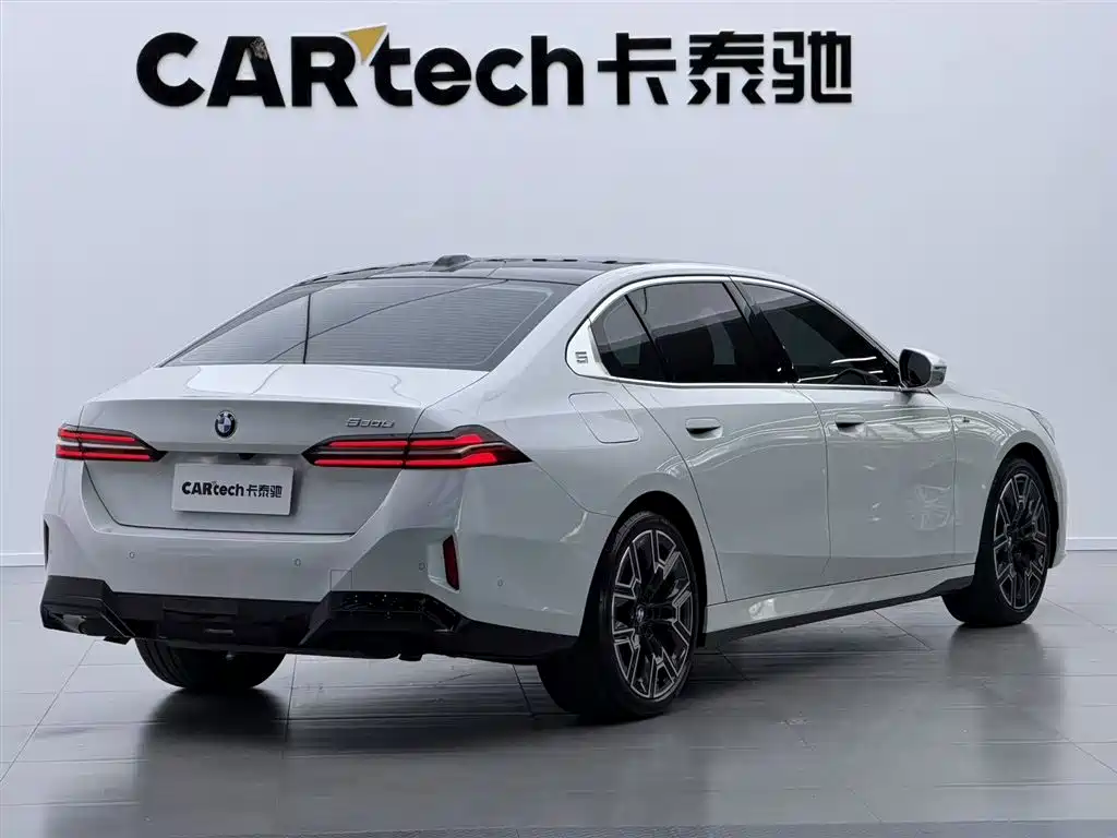 BMW BMW 5 Series 2024 530Li Premium M Sport Package 2024 - thumbnail 4