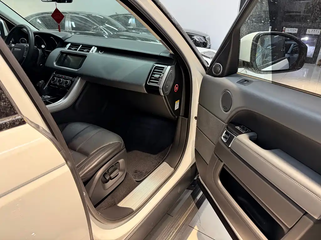Land Rover Range Rover Sport 2015 3.0 SC V6 HSE 2015 - thumbnail 23