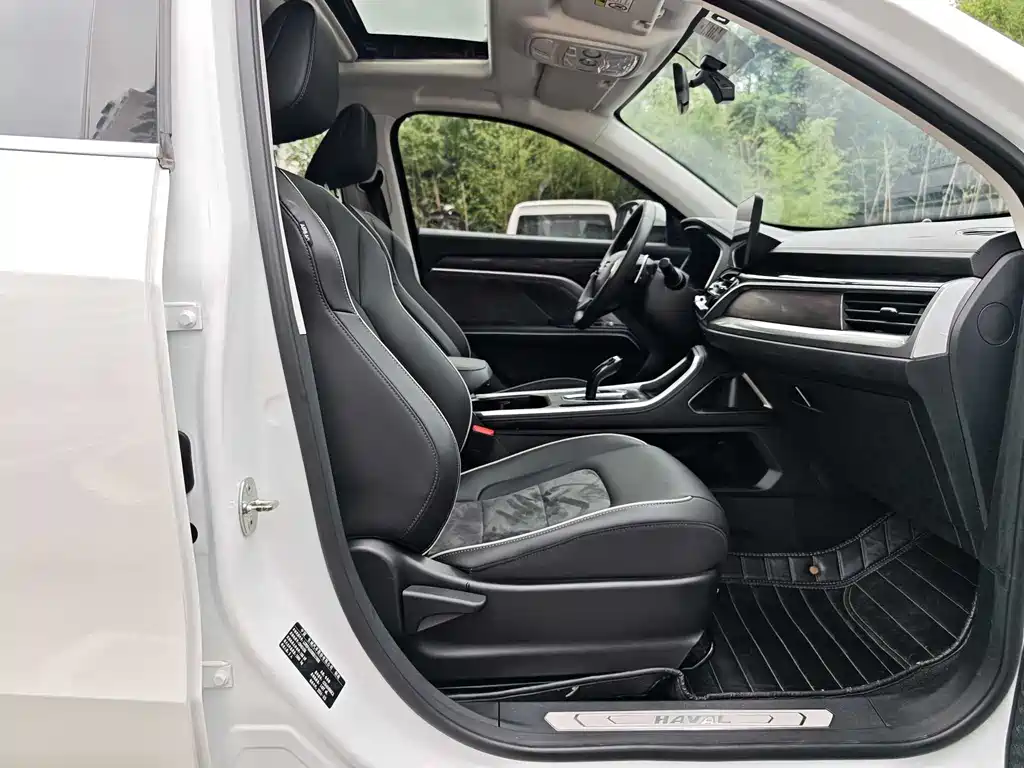 Haval Haval H6 2023 Guochao Edition 1.5T Automatic Urban Edition 2024 - thumbnail 6