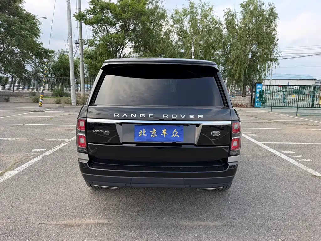 Land Rover Range Rover 2022 3.0 L6 400PS Autobiography LWB Classic Edition 2022 - thumbnail 6