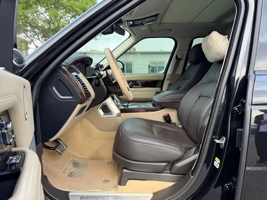 Land Rover Range Rover 2022 3.0 L6 400PS Autobiography LWB Classic Edition 2022 - thumbnail 13