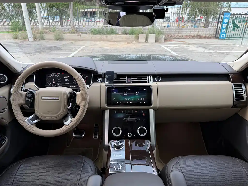 Land Rover Range Rover 2022 3.0 L6 400PS Autobiography LWB Classic Edition 2022 - thumbnail 18
