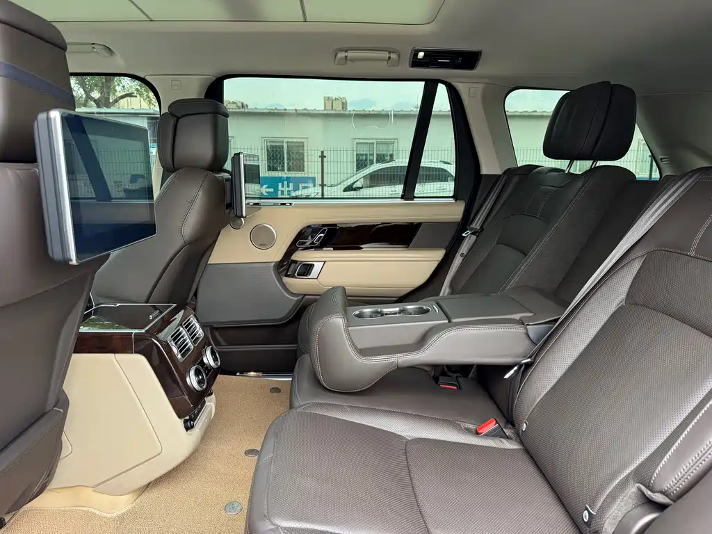 Land Rover Range Rover 2022 3.0 L6 400PS Autobiography LWB Classic Edition 2022 - thumbnail 26