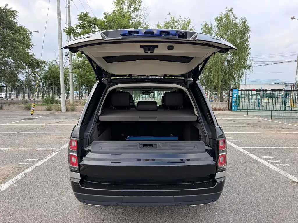Land Rover Range Rover 2022 3.0 L6 400PS Autobiography LWB Classic Edition 2022 - thumbnail 28
