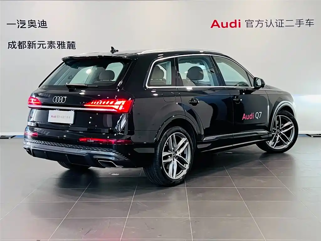 Audi Audi Q7 2024 45 TFSI quattro S line Sport 2024 - thumbnail 4