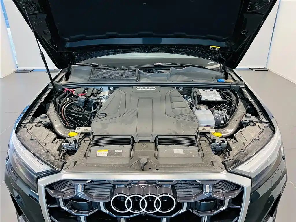 Audi Audi Q7 2024 45 TFSI quattro S line Sport 2024 - thumbnail 9