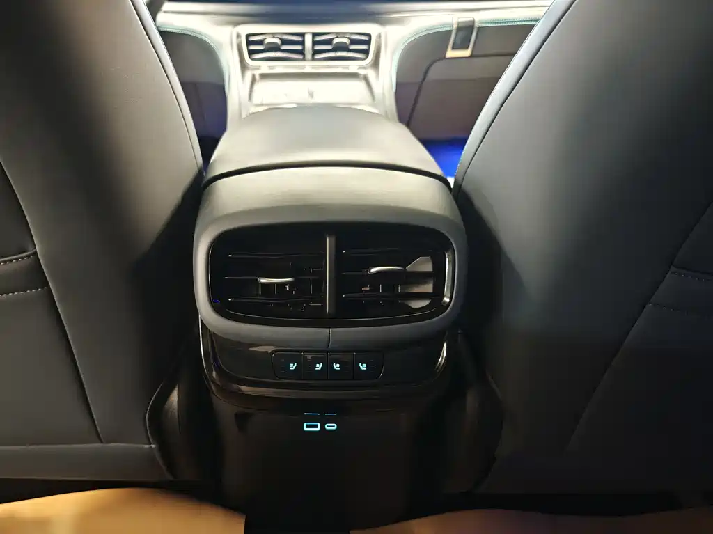 BYD Sea Lion 07 DM-i 2025 150 Pilot+ Edition 2025 - thumbnail 12