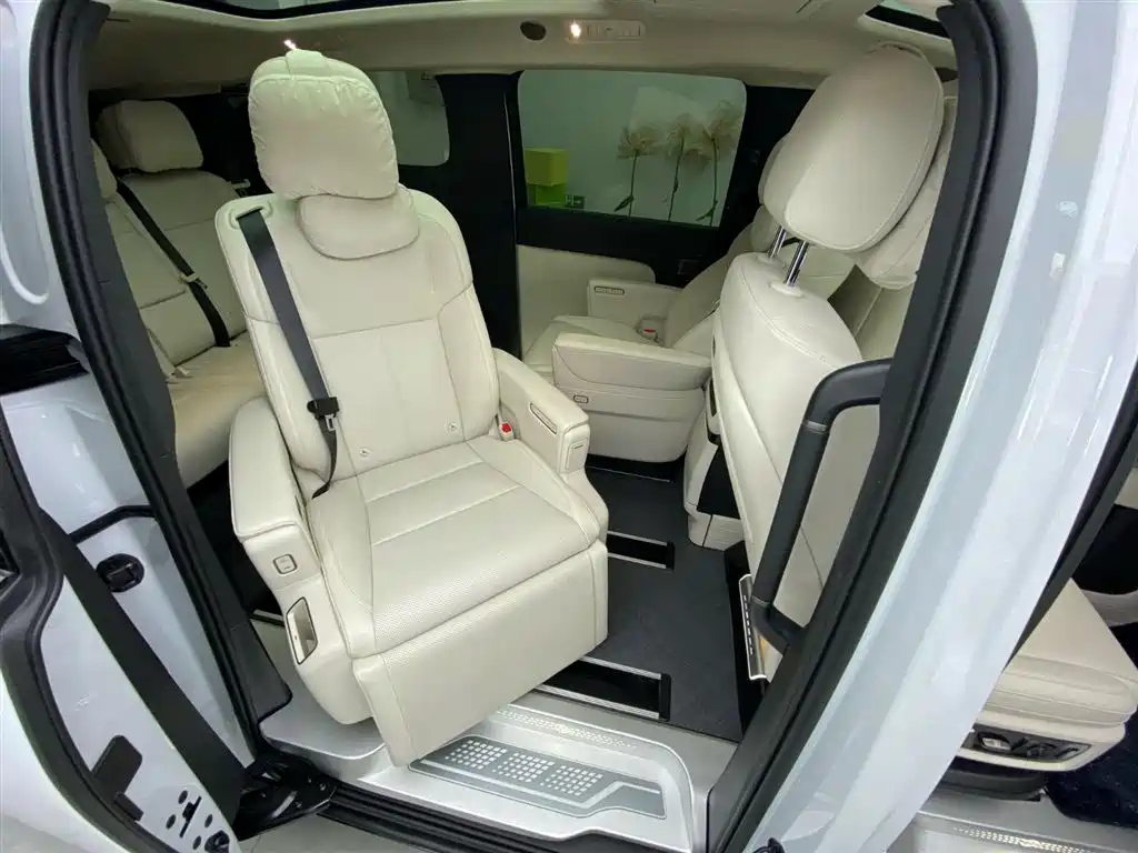 Li Auto Li Auto MEGA 2025 Home Family Special Edition 2025 - thumbnail 28