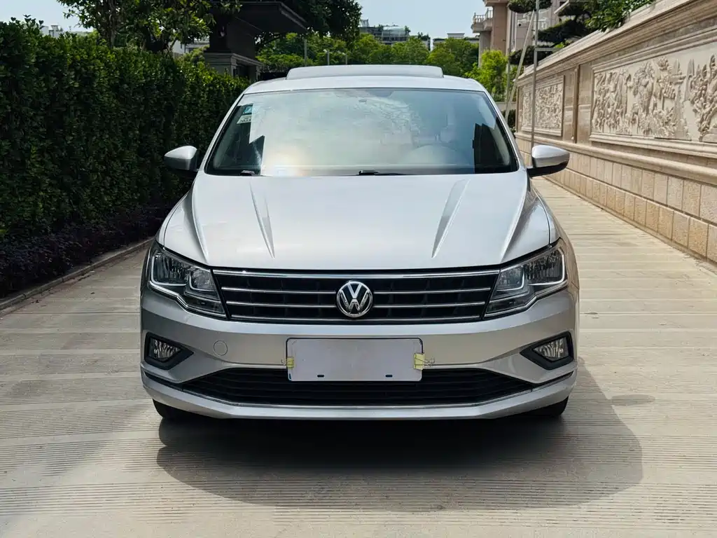 Volkswagen Jetta 2017 1.5L Automatic Comfort 2017 - thumbnail 2