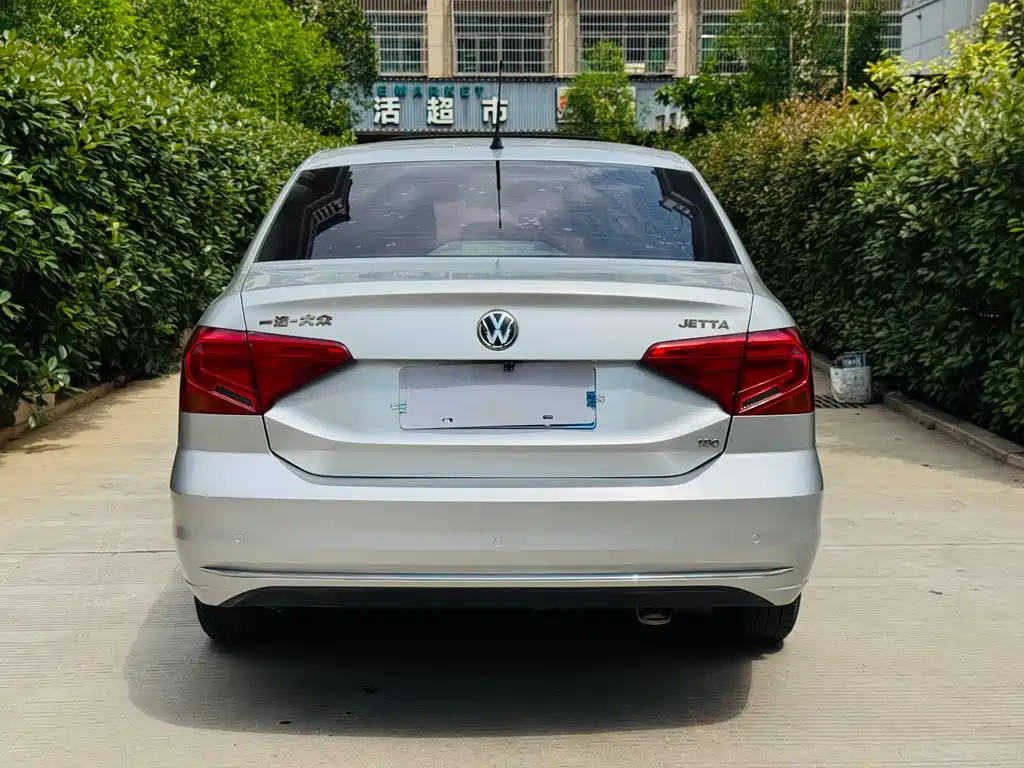 Volkswagen Jetta 2017 1.5L Automatic Comfort 2017 - thumbnail 11
