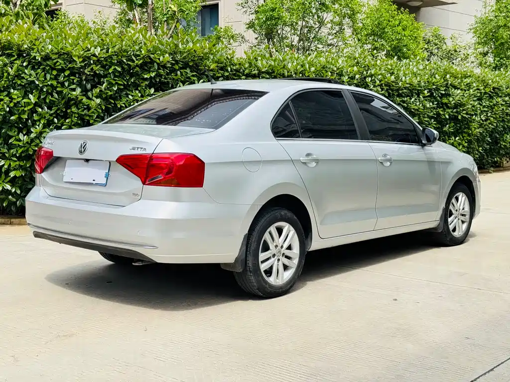 Volkswagen Jetta 2017 1.5L Automatic Comfort 2017 - thumbnail 12