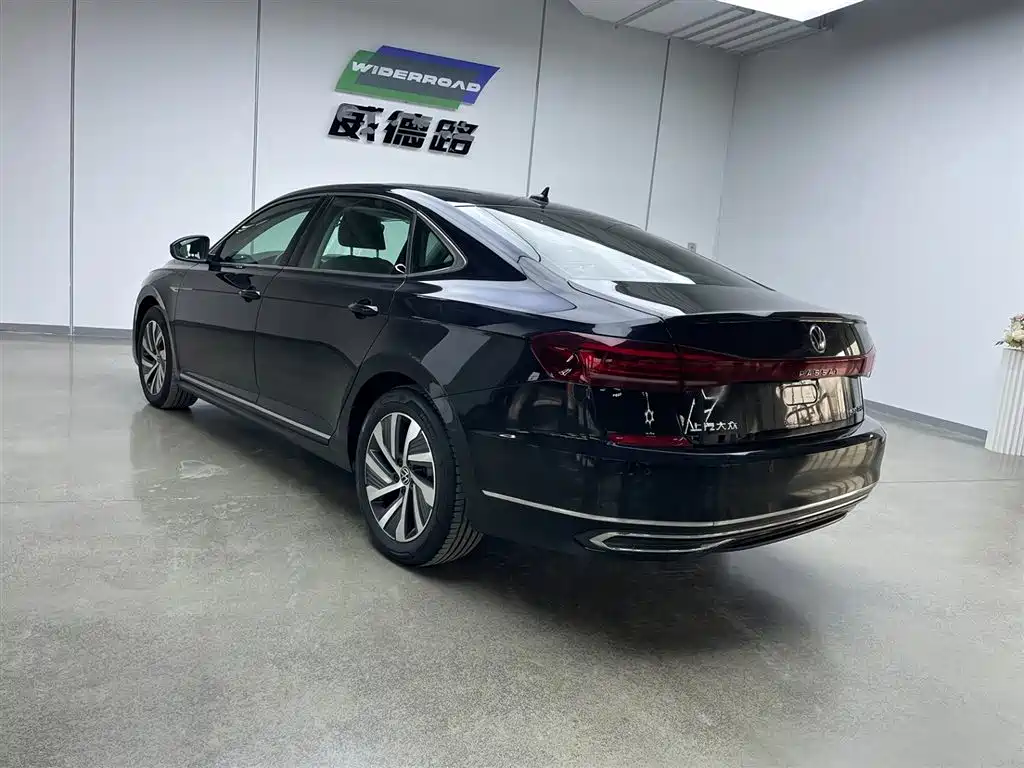 Volkswagen Passat PHEV 2023 430PHEV Hybrid Elite Edition 2024 - thumbnail 6
