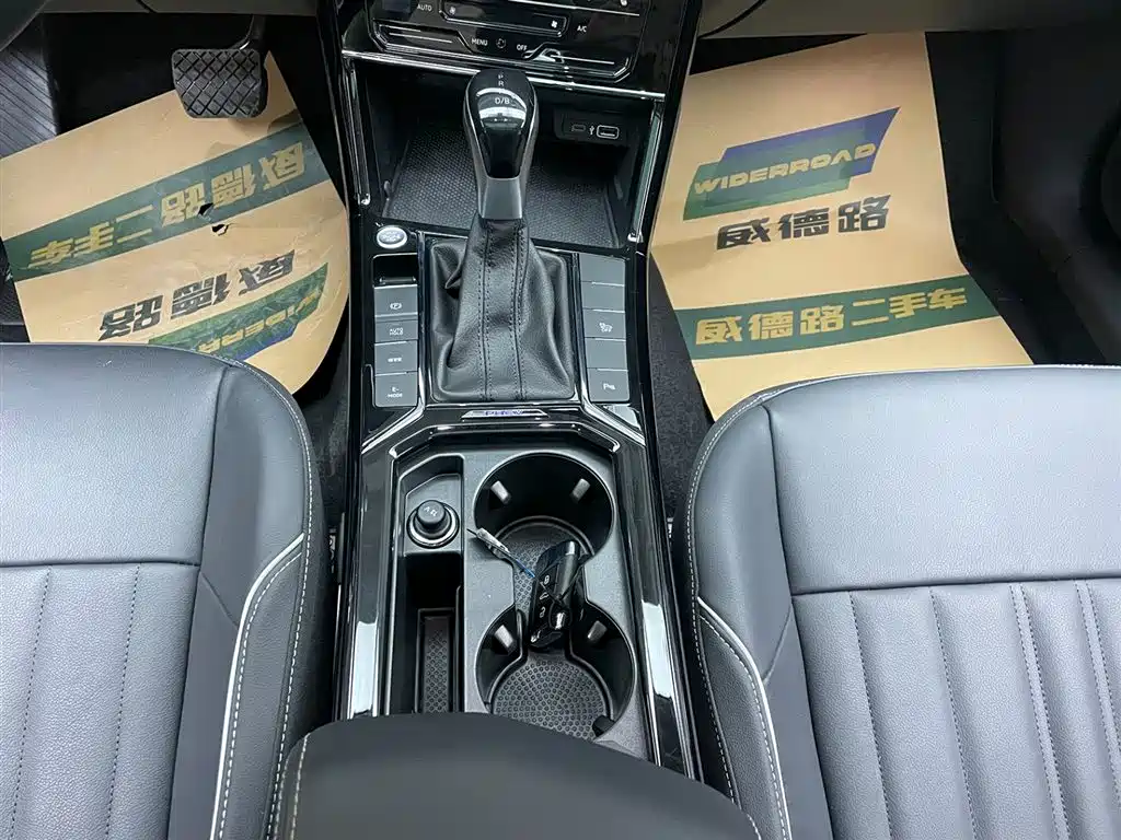 Volkswagen Passat PHEV 2023 430PHEV Hybrid Elite Edition 2024 - thumbnail 21