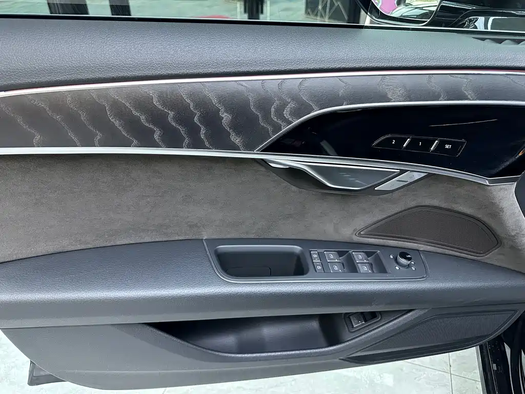 Audi Audi A8L 2021 50 TFSI quattro Comfort 2021 - thumbnail 4