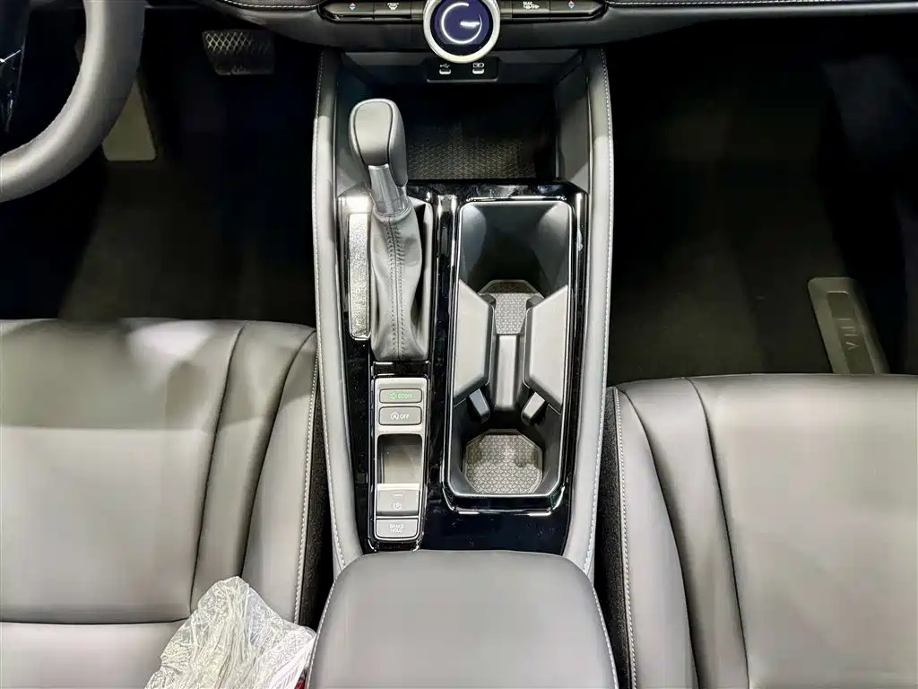 Honda Accord 2025 Sport Series 260TURBO Luxury Edition 2026 - thumbnail 21
