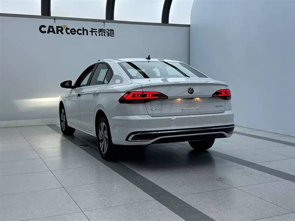 Volkswagen Bora 2025 Facelift 200TSI DSG Yuexing Navigation Edition 2026 - thumbnail 4