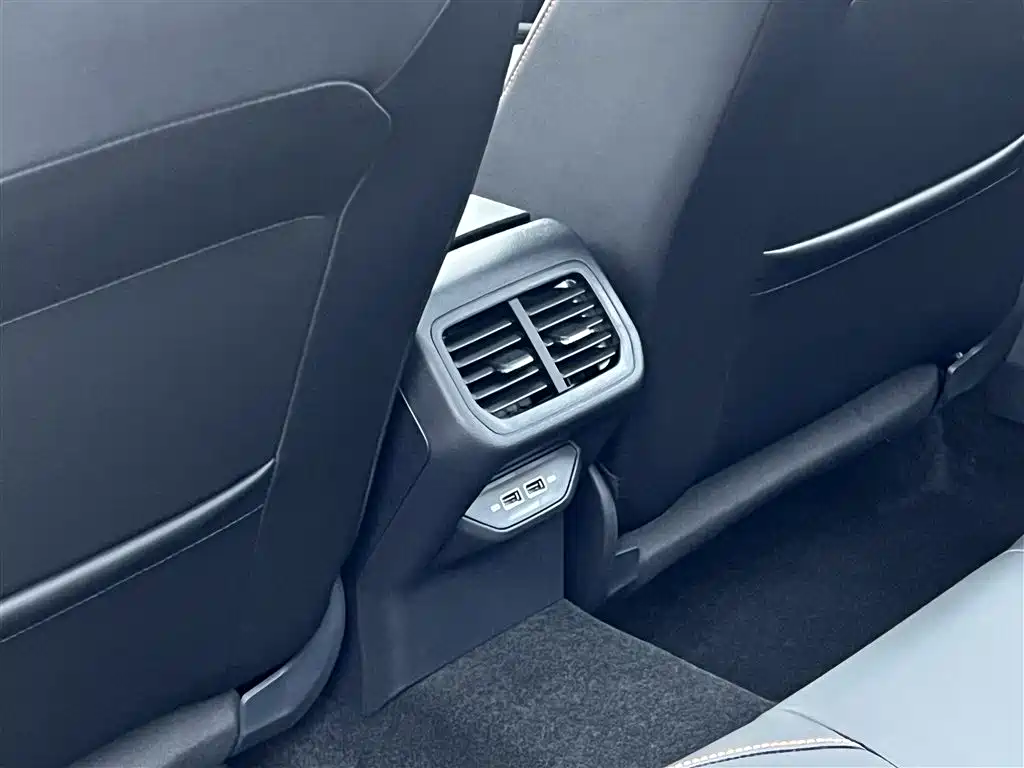 Volkswagen Bora 2025 Facelift 200TSI DSG Yuexing Navigation Edition 2026 - thumbnail 24