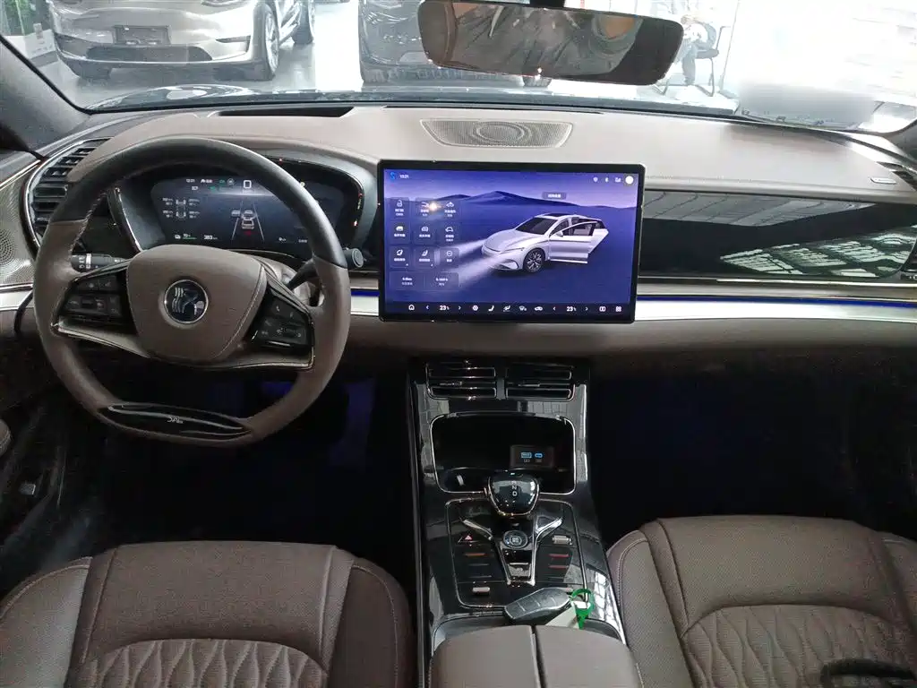BYD Han EV 605KM Prestige 2024 - thumbnail 6