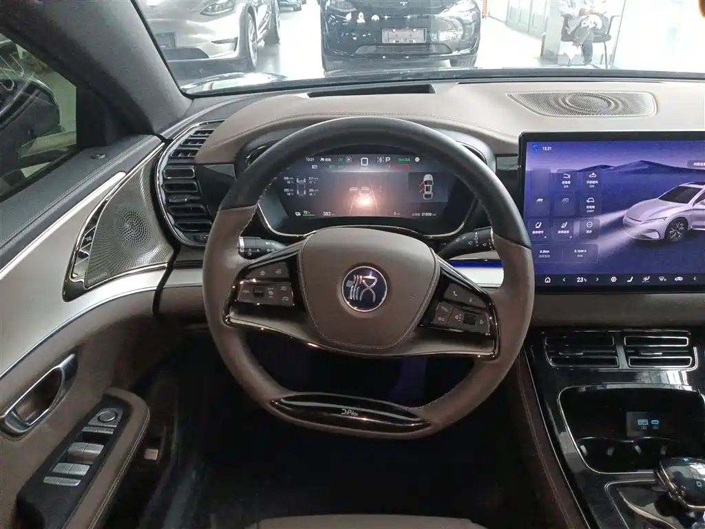 BYD Han EV 605KM Prestige 2024 - thumbnail 7