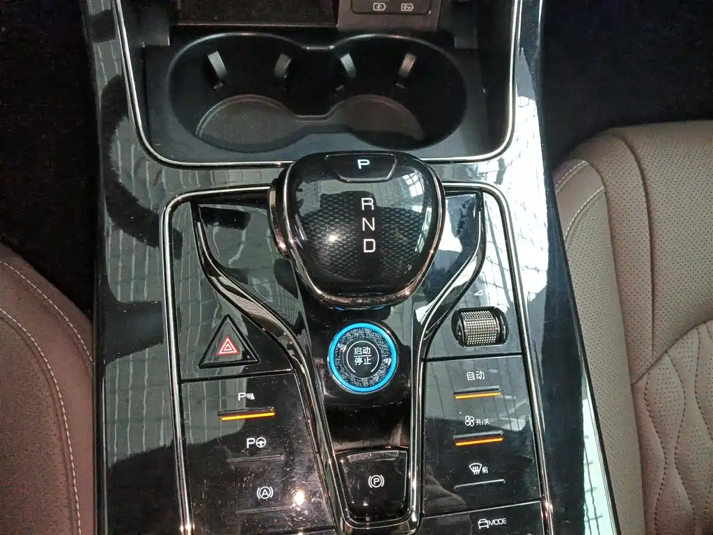 BYD Han EV 605KM Prestige 2024 - thumbnail 10