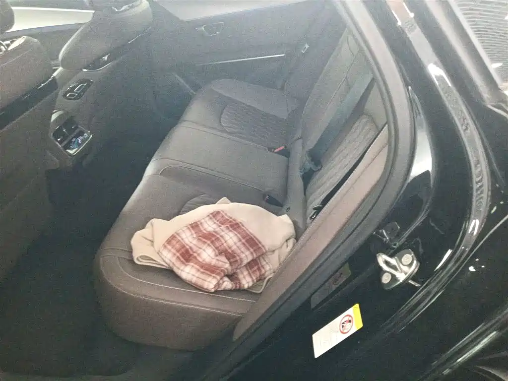 BYD Han EV 605KM Prestige 2024 - thumbnail 13