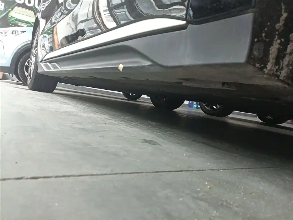 BYD Han EV 605KM Prestige 2024 - thumbnail 19