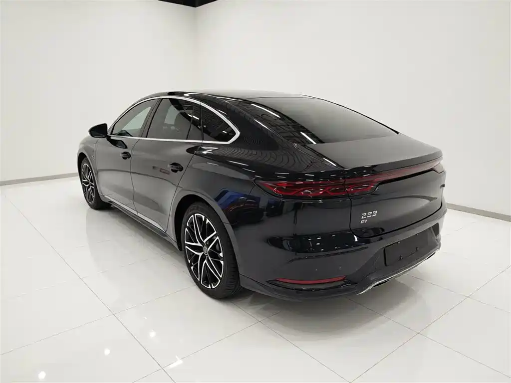 BYD Han EV 605KM Prestige 2024 - thumbnail 23