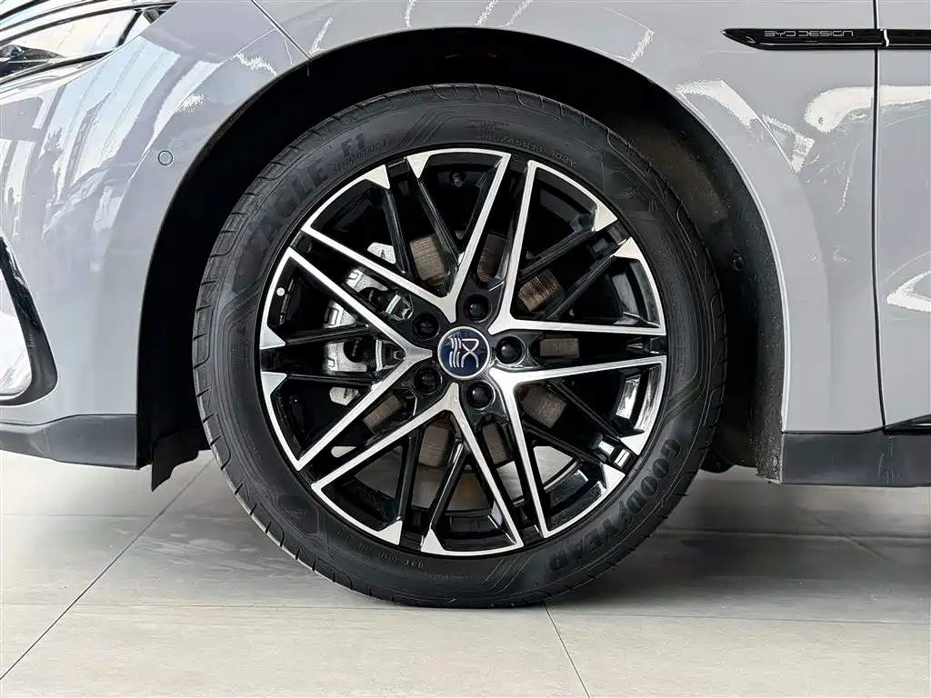 BYD Han EV 605KM Prestige 2024 - thumbnail 9